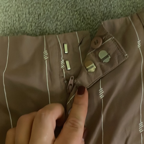 Pink shorts - Picture 2 of 5